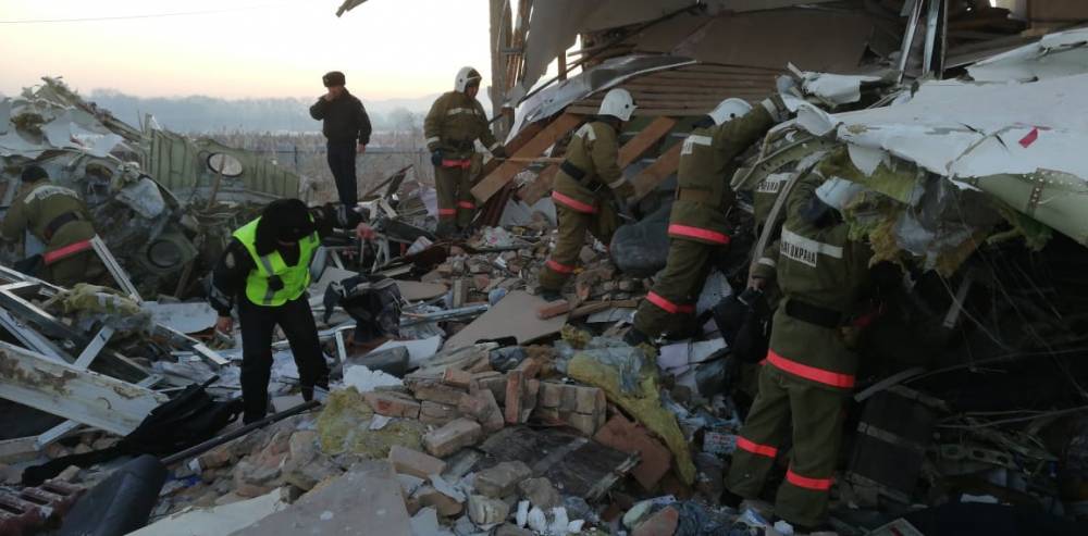 Спасатели установили личности семерых жертв авиакатастрофы в Казахстане