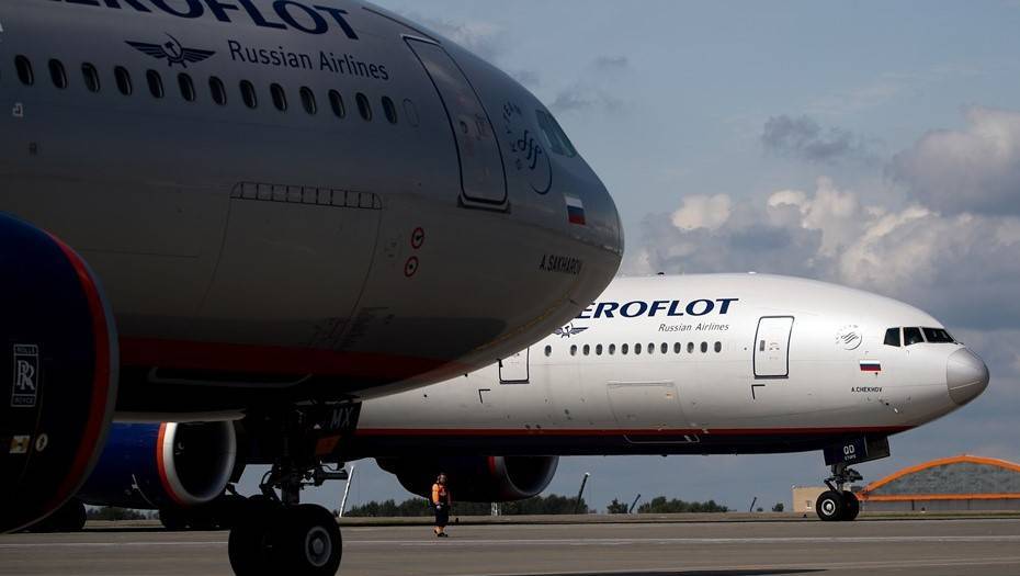 В Шереметьево самолет Sukhoi Superjet с 74 пассажирами на борту выкатился за пределы полосы