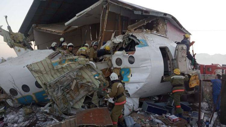 Крушение самолета в Казахстане: погибли 14 человек