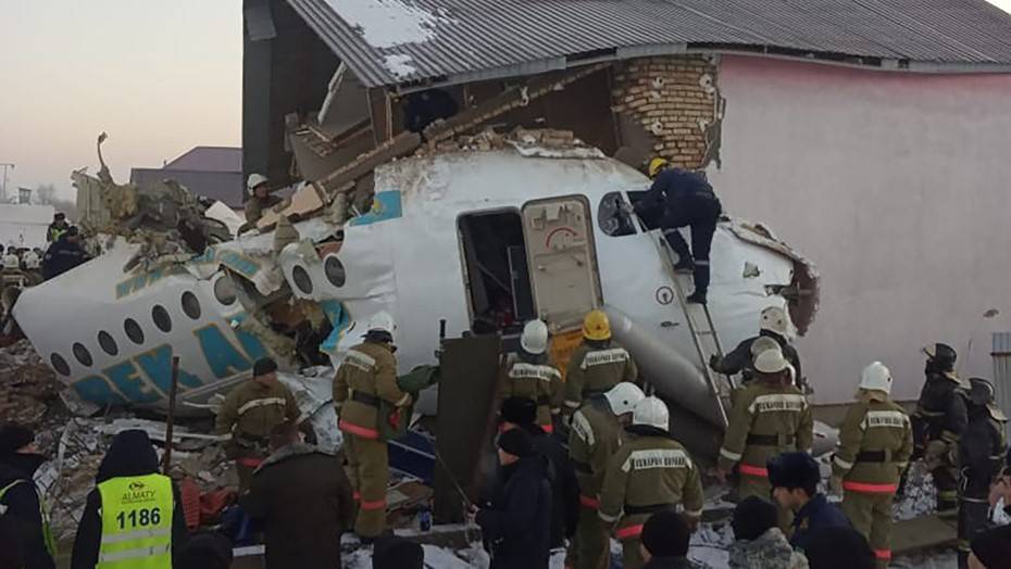 В больнице скончался один из пострадавших при крушении самолета в Казахстане