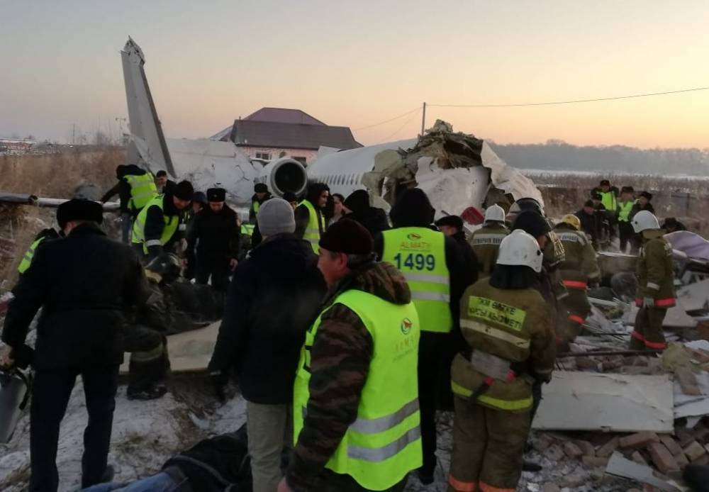 МВД Казахстана обновило данные о погибших при крушении самолета
