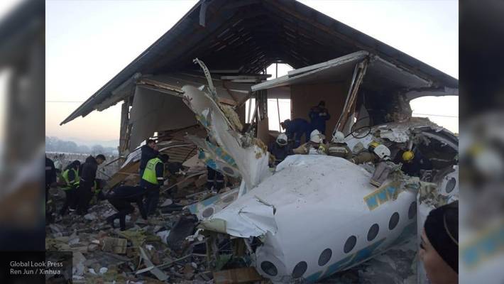 Названы предварительные причины крушения самолета в Казахстане