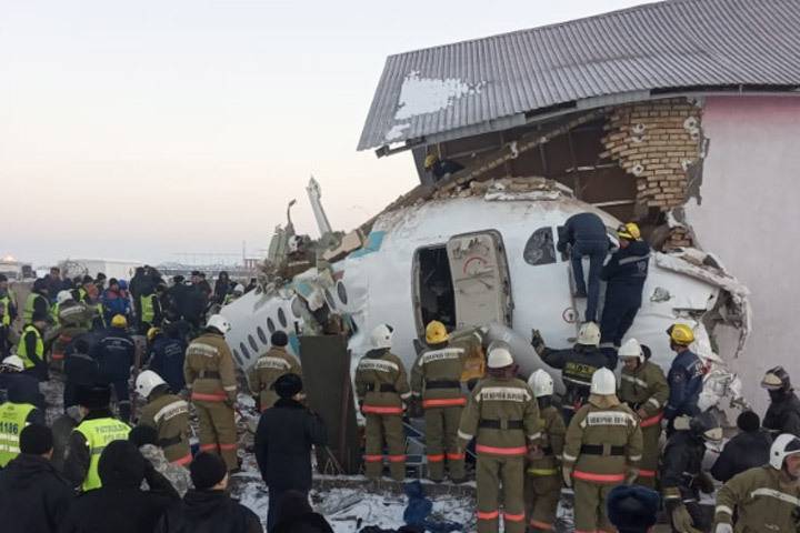 Новые подробности авиакатастрофы в Казахстане: самолет бился хвостом при взлете