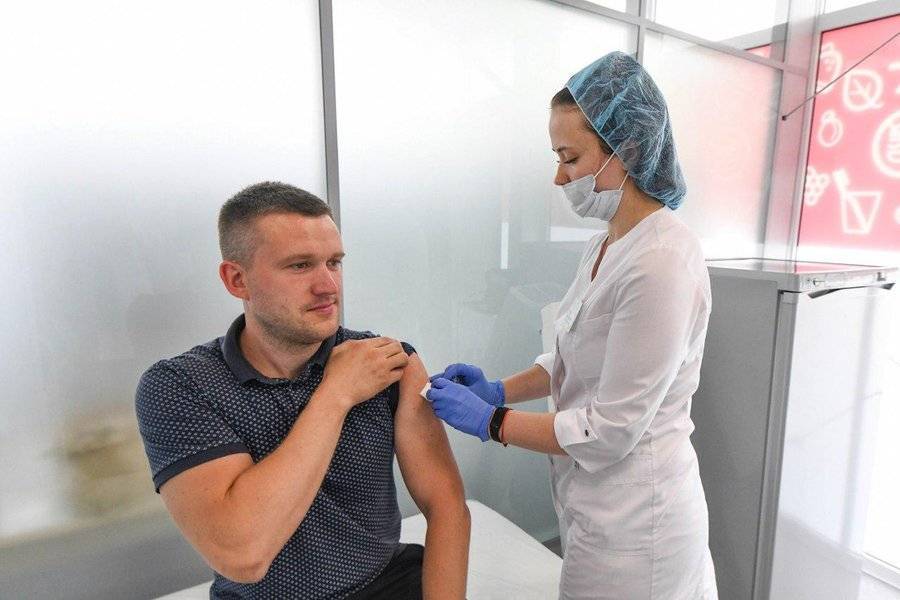 Светлана Сметанина - Депздрав дал рекомендации по прививкам перед поездкой за границу - m24.ru