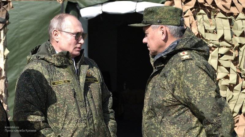 Шойгу доложил Путину о постановке на боевое дежурство ракетного комплекса "Авангард"