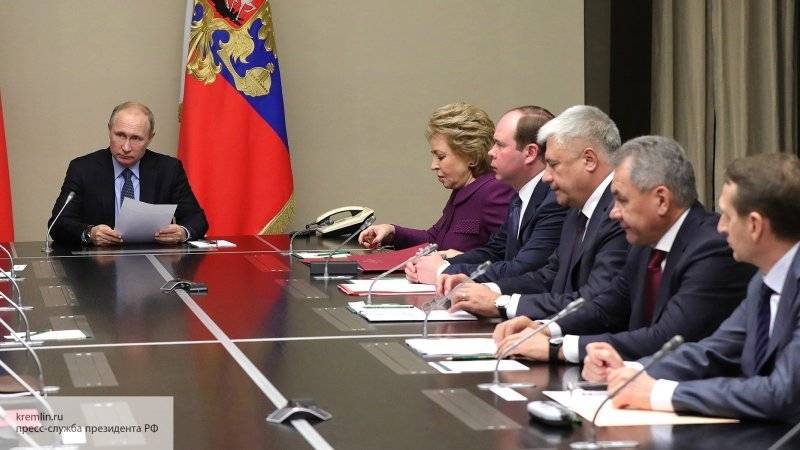 Путин обсудил с членами Совбеза возможные усилия по урегулированию ситуации в Ливии