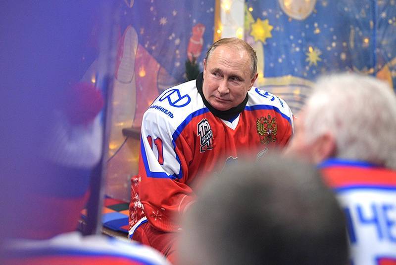 Путин: Когда человек перестает удивляться, ему пора на кладбище