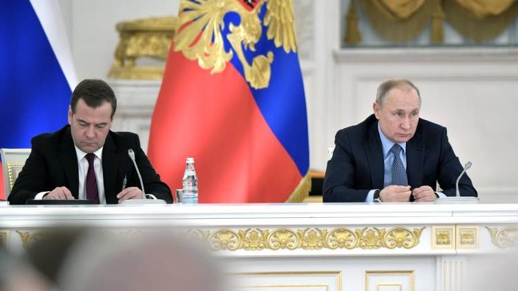 Путин обсудил ситуацию в Сирии и Ливии с членами Совбеза РФ