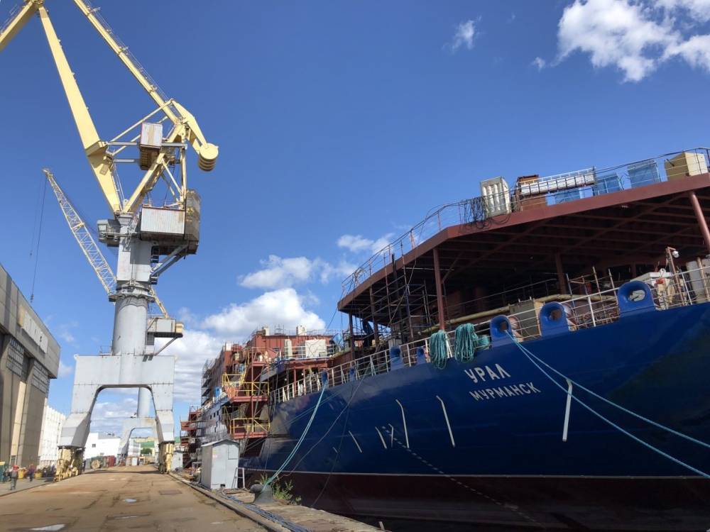 Балтийский завод построит пять новых ледоколов для Севморпути