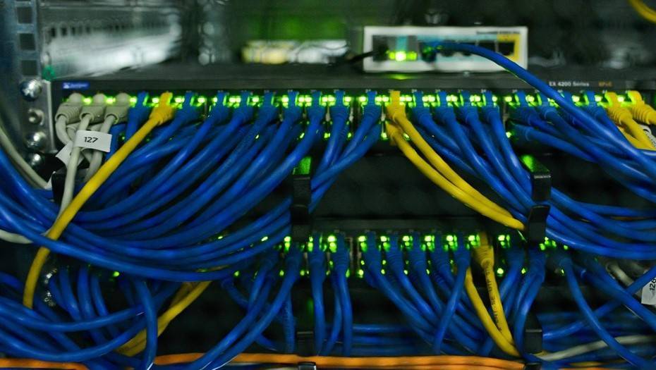 Минкомсвязь обяжет компании использовать российское оборудование при подключении соцобъектов к интернету