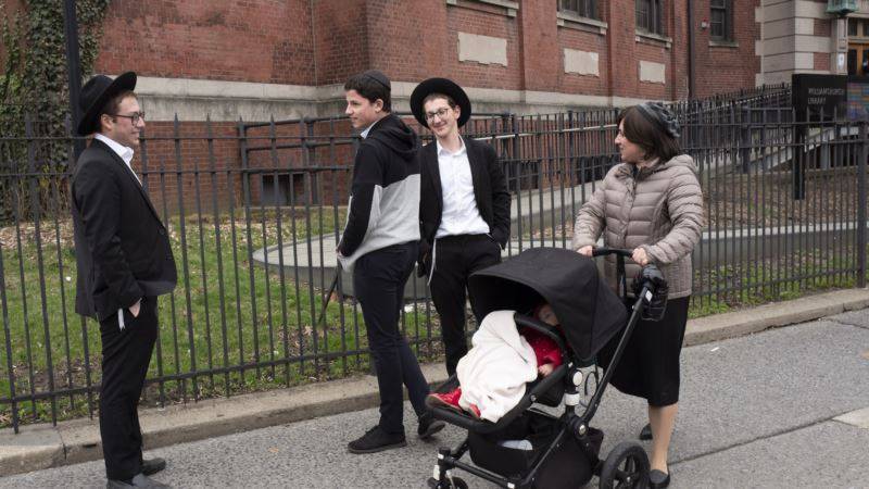 Полиция усилила патрулирование еврейских районов Нью-Йорка после серии антисемитских атак
