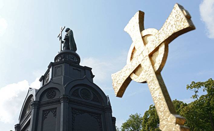Обозреватель (Украина): почему Москва ставит идолов своей секты на наших сакральных местах?