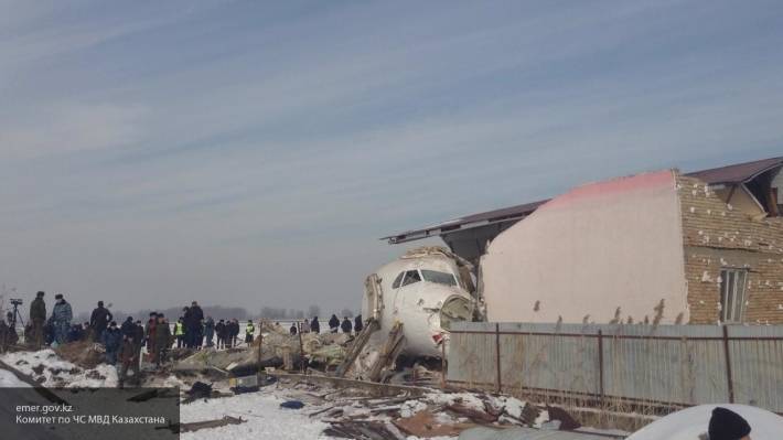 Новую версию крушения пассажирского самолета в Алма-Ате озвучили в МВД Казахстана