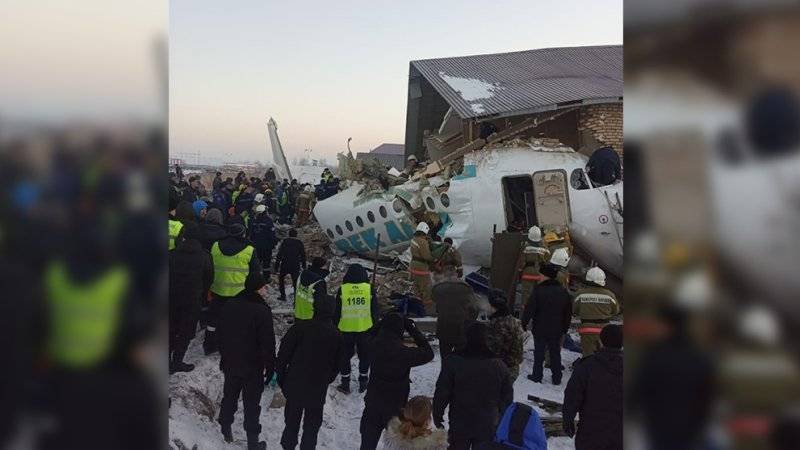 МВД Казахстана назвало три версии крушения самолета в Алма-Ате