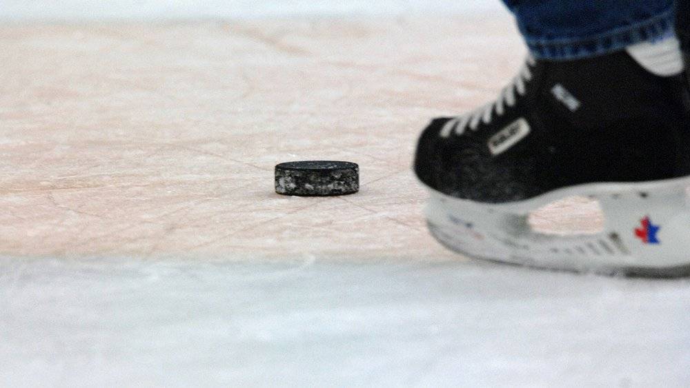 Михеев госпитализирован с глубоким порезом руки с матча НХЛ против «Нью-Джерси»
