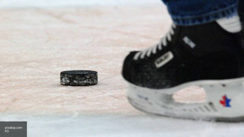 Хоккеиста Михеева увезли с матча НХЛ против "Нью-Джерси" в больницу с порезом руки