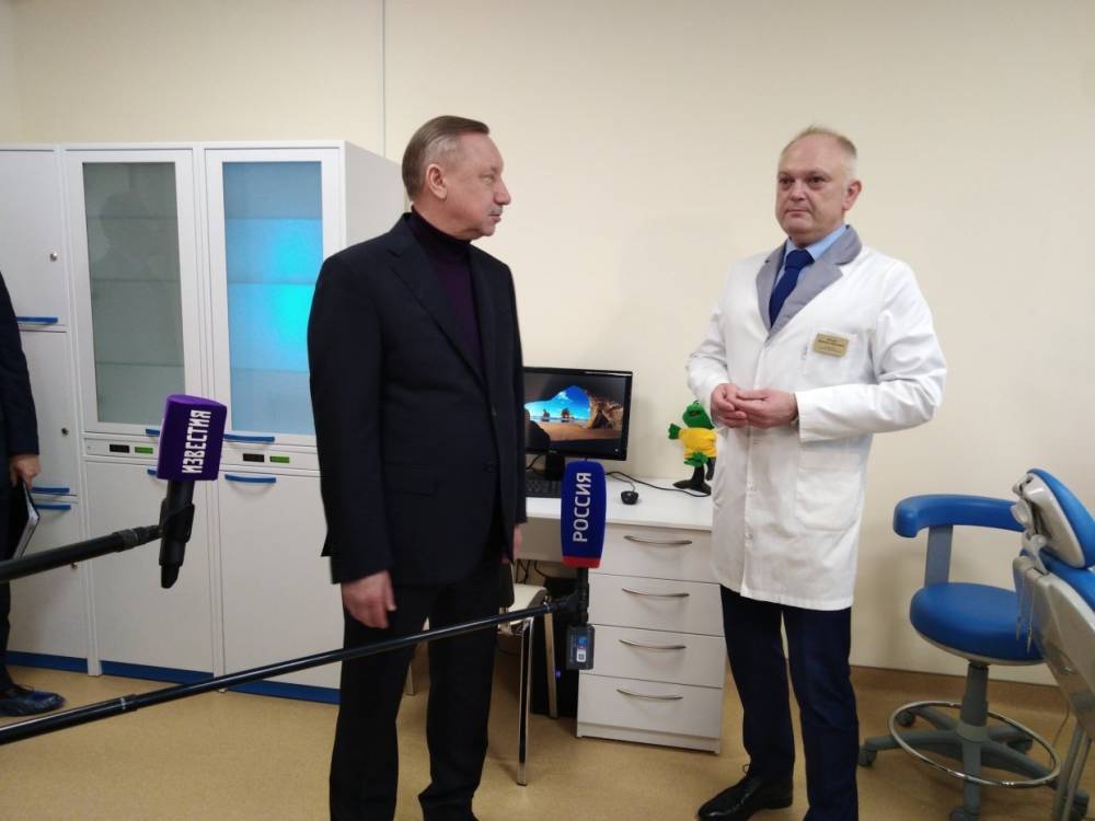 Беглов проверил работу детского отделения стоматологической поликлиники № 15