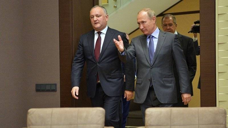 Додон отметил умение Путина сохранять спокойствие в сложных ситуациях