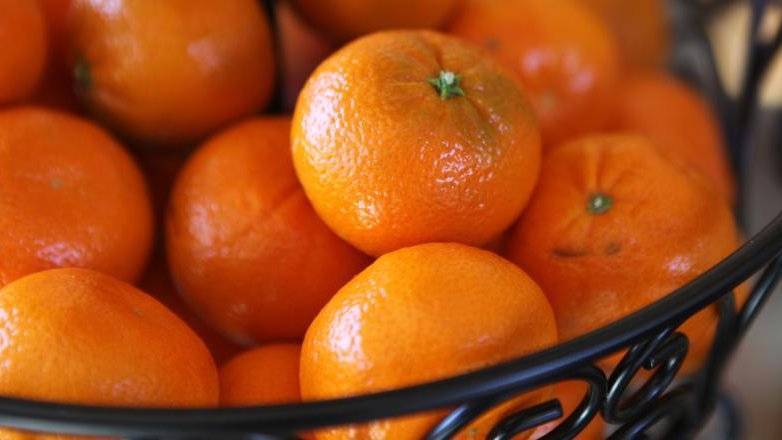 Специалисты дали советы по выбору мандаринов в преддверии новогодних праздников