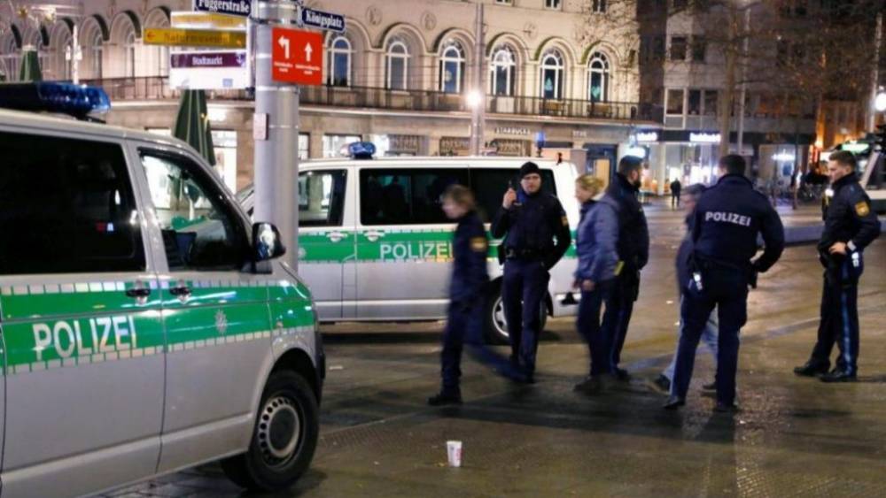 Полиция повторно задержала подростков, подозреваемых в убийстве пожарного из Аугсбурга