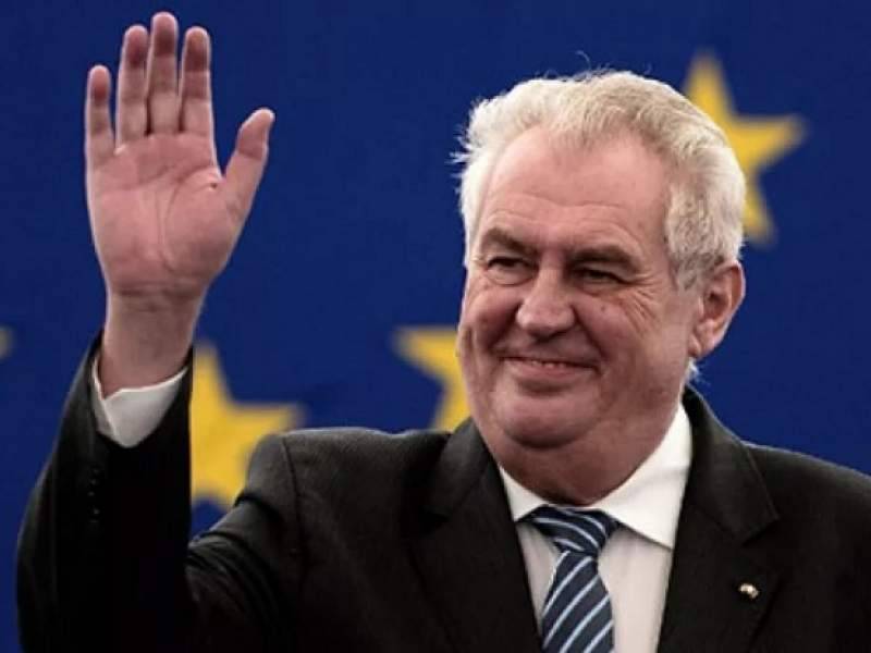 "Абсолютная наглость": президент Чехии Земан может отказаться приехать в Москву на День Победы