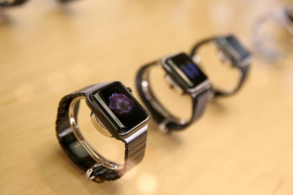 В США кардиолог подал иск к Apple из-за технологии в Apple Watch