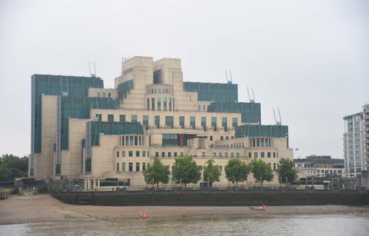 Во время ремонта из штаба MI6 пропали документы