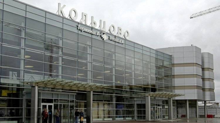 Самолет «Уральских авиалиний» вынужденно сядет в Екатеринбурге
