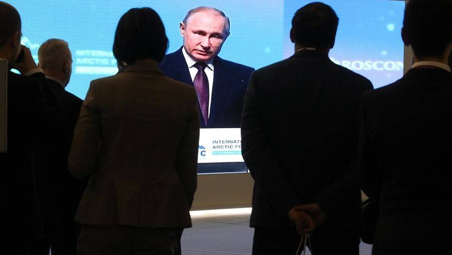Владимир Путин подписал закон о повышении МРОТ в 2020 году