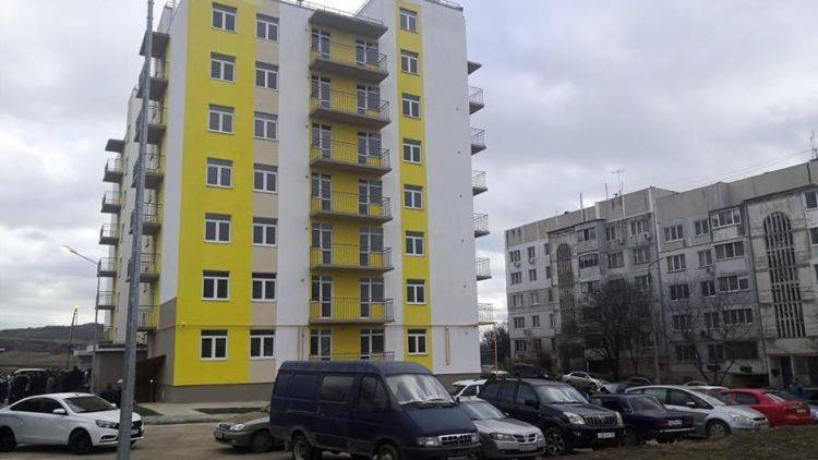 Более 70 семей реабилитированных крымчан получили квартиры в Керчи
