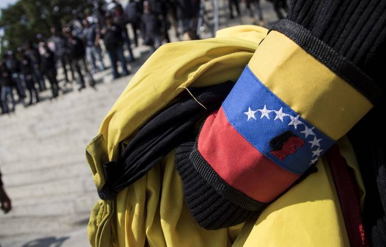 Бразилия даст статус беженцев задержанным венесуэльским военным