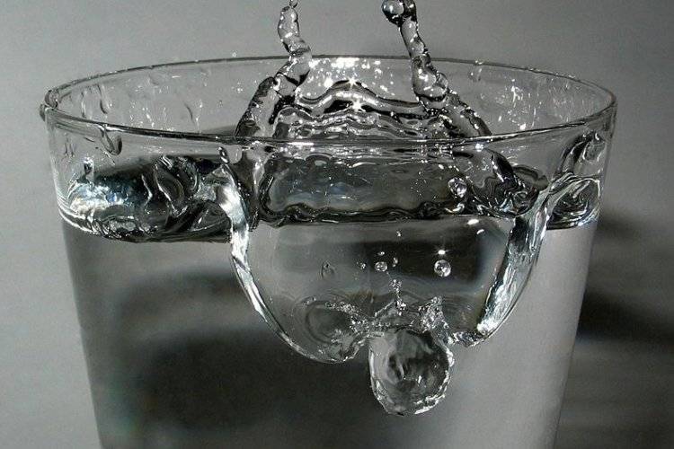 Врач-гастроэнтеролог напомнила россиянам правила питья воды