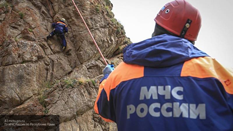 Сотрудники МЧС Пермского края начали поиски двух туристов в горах