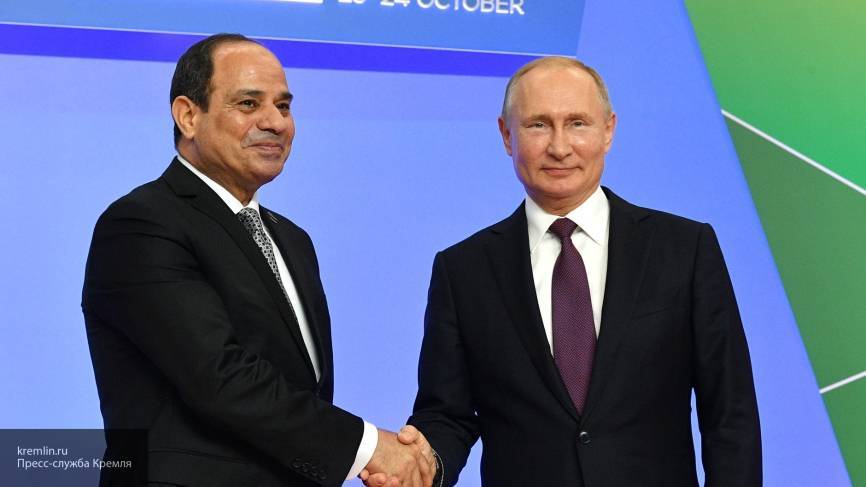 Путин и лидер Египта по телефону обсудили восстановление авиасообщения