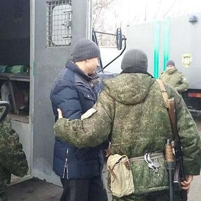 ДНР и ЛНР передали Украине первую группу из 25 человек