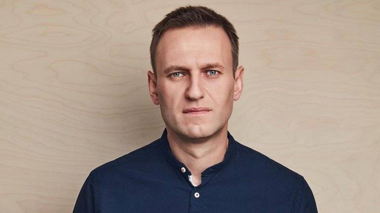 Навальный ухватился за фейк о покупке снега, чтобы обвинить Москву в расточительстве