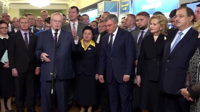 Владимир Жириновский предложил "разгрузить" президента РФ