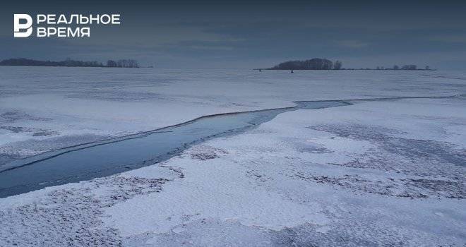 В Татарстане сотрудники МЧС спасли 40 рыбаков, оказавшихся в ледовой западне