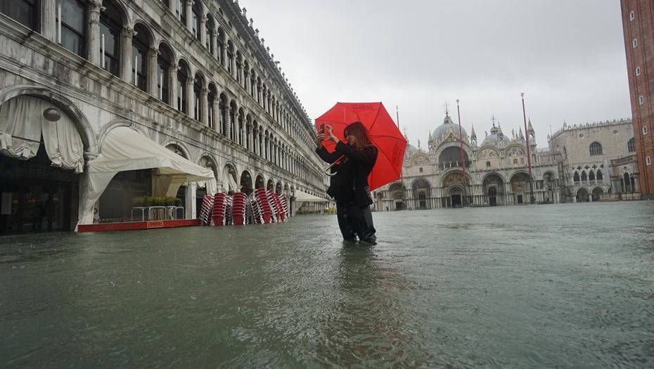 Топи да искусство. Репортаж из затопленной Венеции