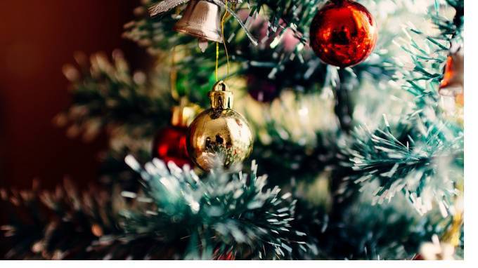 Психолог посоветовала украшать ёлку 31 декабря
