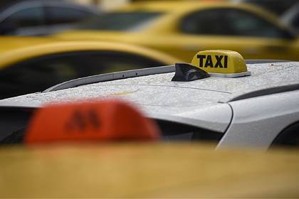 Россиянам подсказали лучшие мобильные приложения для заказа такси