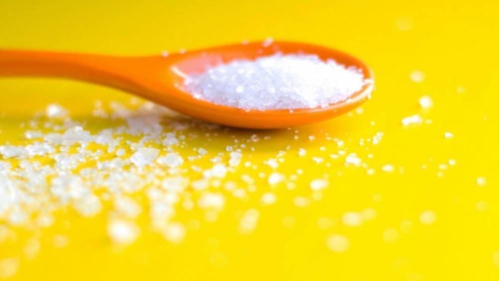 6 признаков того, что вы едите слишком много соли