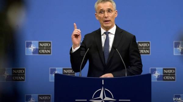 НАТО «уходит в космос», отказываясь называть Россию врагом