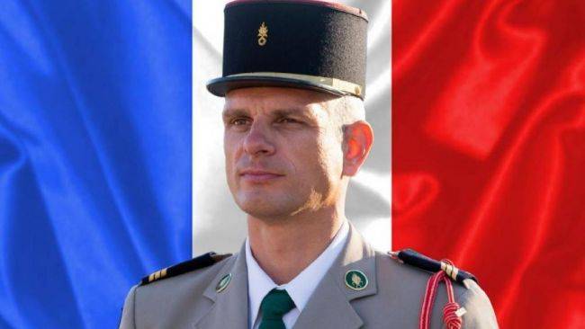 Эммануэль Макрон - Андрей Жук - Белорус стал героем Франции - eadaily.com - Франция