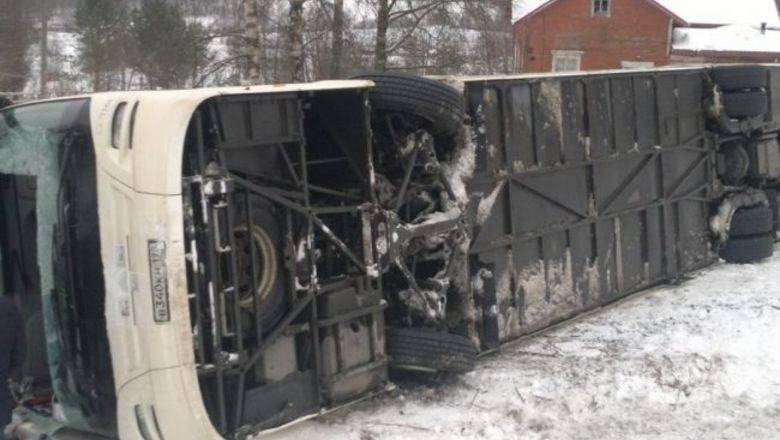 В Воронежской области перевернулся пассажирский автобус