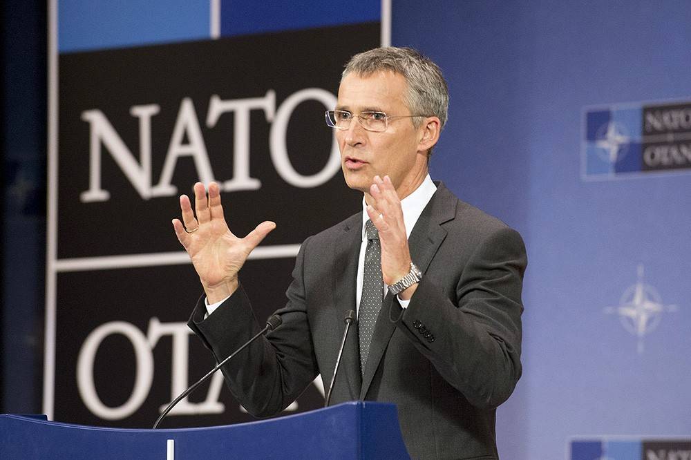 Столтенберг разрешил НАТО отправлять войска в любую страну
