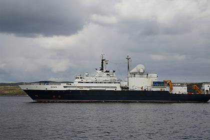Российский корабль-шпион вблизи США аномально повел себя