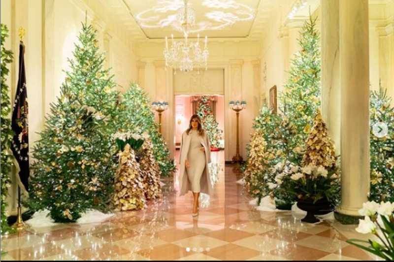 Мелания Трамп показала, как Белый дом украсили к Рождеству