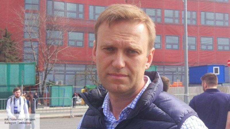 Благодаря богатым западным спонсорам Навальный не боится денежных штрафов – Осташко