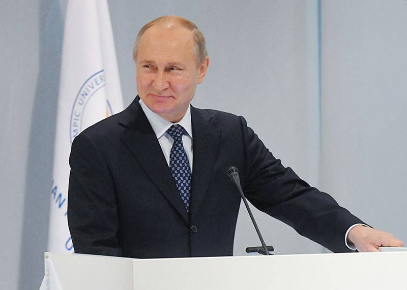 "Ещё раз?": Путин пошутил про выключенный микрофон (видео)